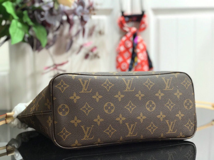 Louis Vuitton Monogram Canvas Neverfull PM Pink M41000