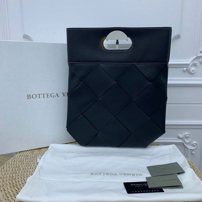 Bottega Veneta Small Slip Tote in Black French Calf 574153