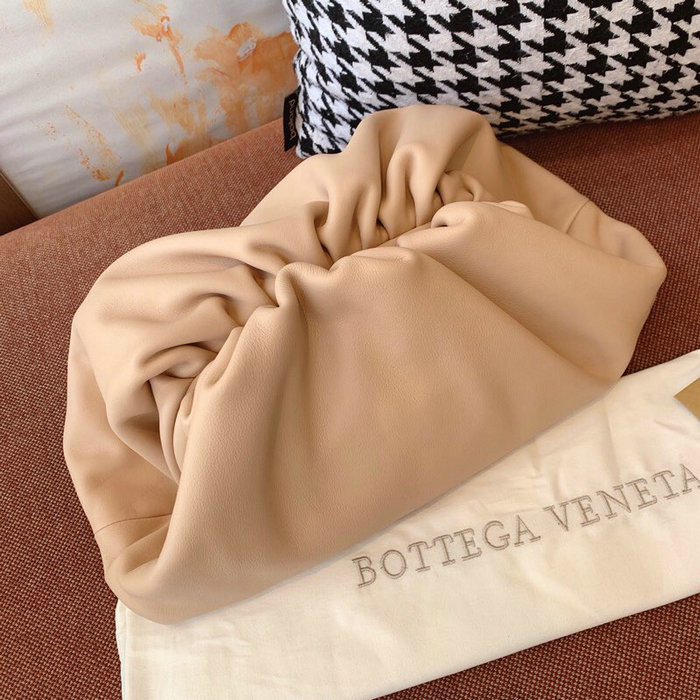 Bottega Veneta The Pouch In Beige Butter Calf 576227