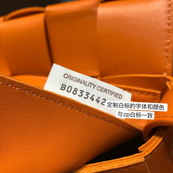 Bottega Veneta Cassette Bag in Maxi Intreccio Orange 578004