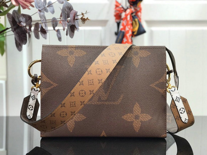 Louis Vuitton Monogram Canvas Toiletry Pouch 26 M47542