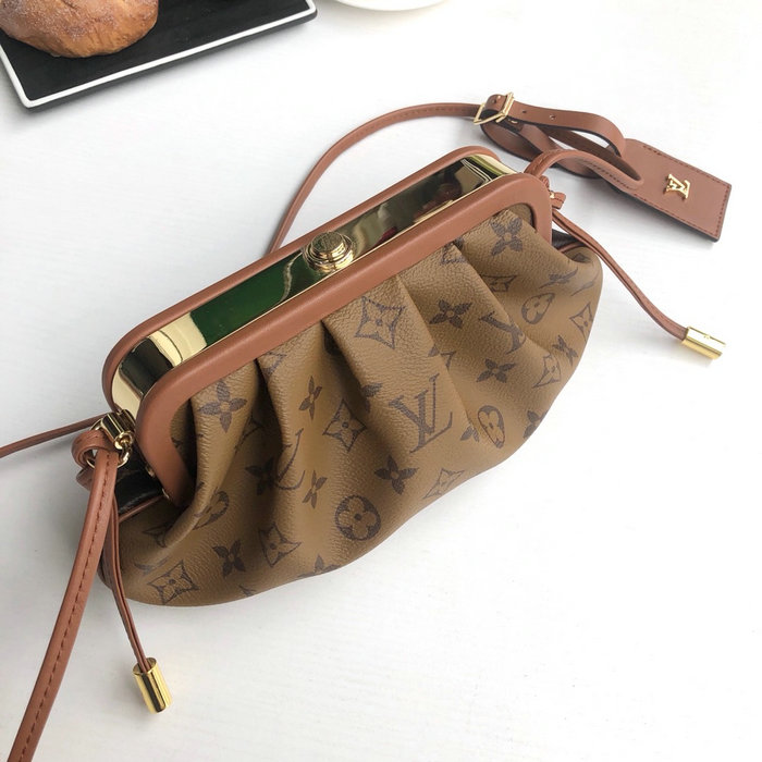 Louis Vuitton Shoulder Bag M66606