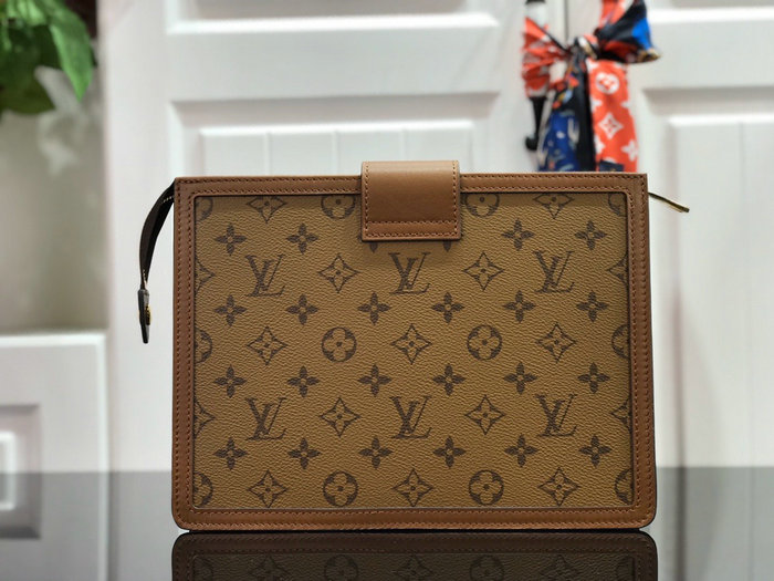 Louis Vuitton Monogram Canvas Cluth M44178