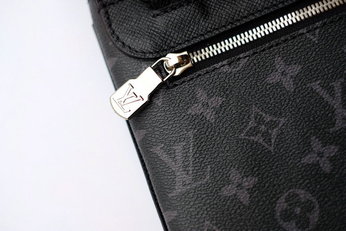 Louis Vuitton Outdoor Flap Messenger M30413