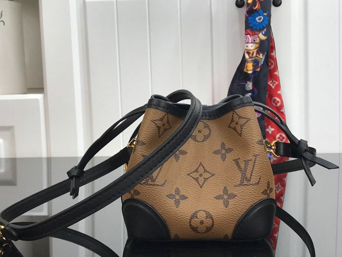 Louis Vuitton Noe Purse Black M57099