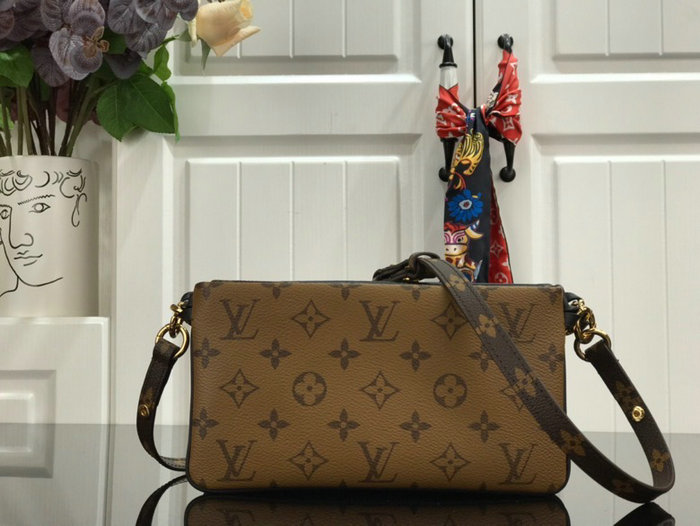 Louis Vuitton Prefall Pochette M57611