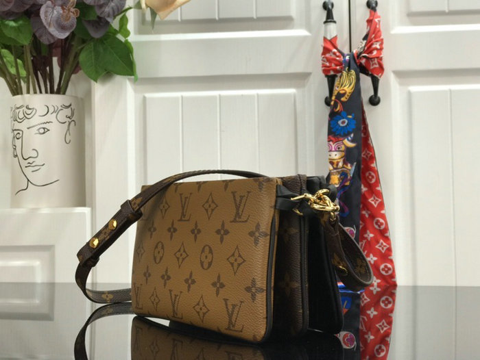 Louis Vuitton Prefall Pochette M57611