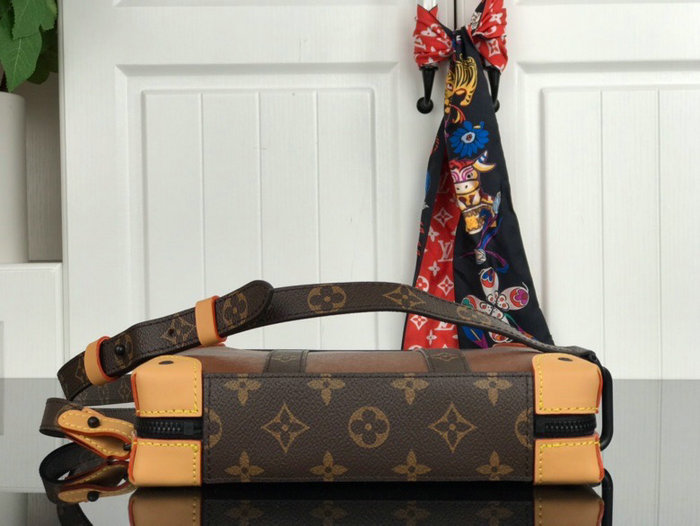 Louis Vuitton Taiga Leather Soft Trunk M56322