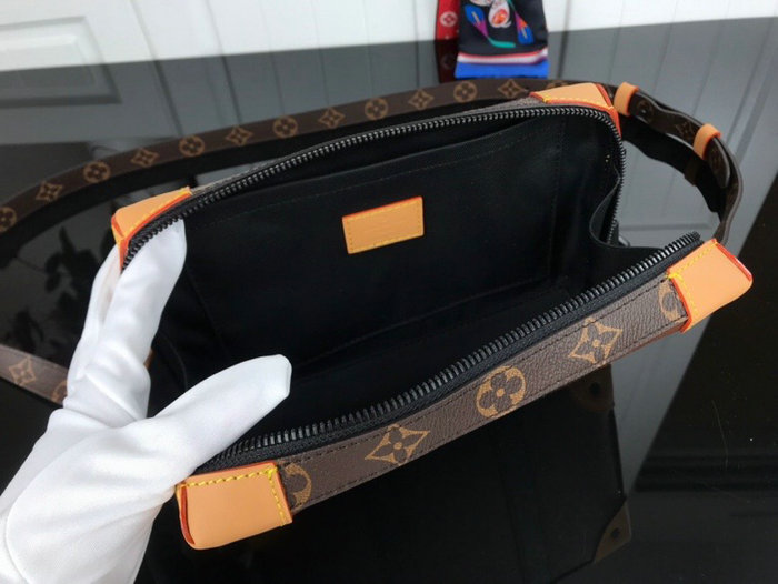 Louis Vuitton Taiga Leather Soft Trunk M56322