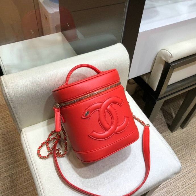 Chanel Lambskin CC Logo Coco Vanity Case Bag Red AS0323