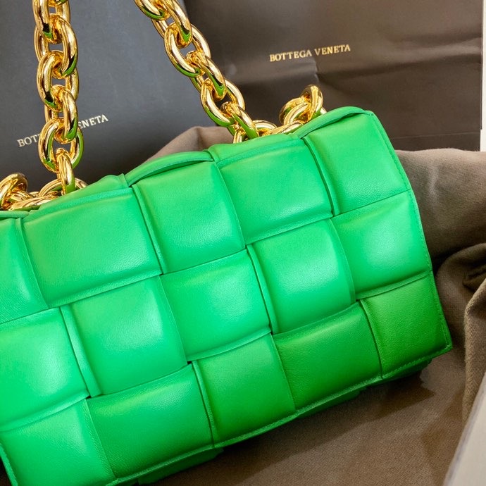 Bottega Veneta The Chain Cassette Green B631421