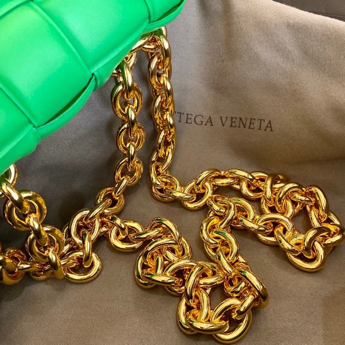 Bottega Veneta The Chain Cassette Green B631421