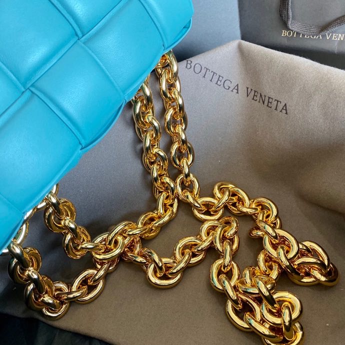 Bottega Veneta The Chain Cassette Linoleum B631421