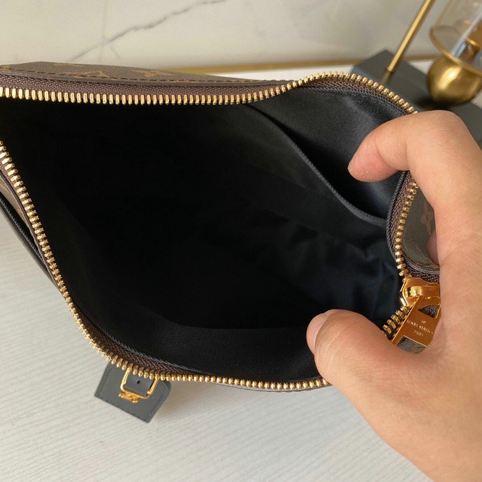 Louis Vuitton Odeon MM Black M45355