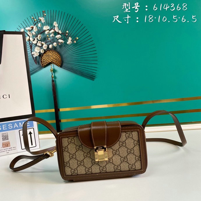 Gucci GG Mini Bag With Clasp Closure 614368