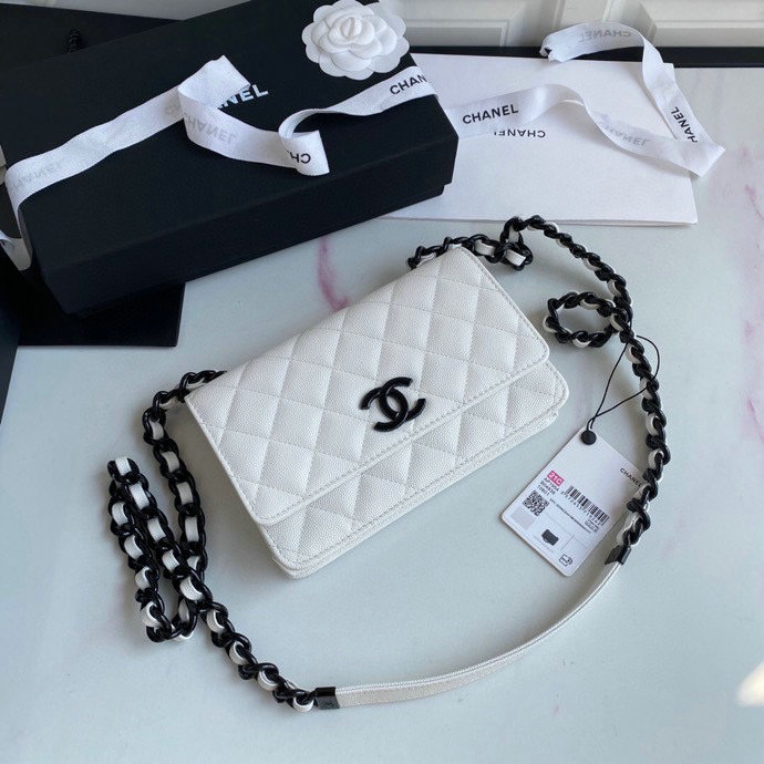 Chanel Grained Calfskin Wallet On Chain White AP1954