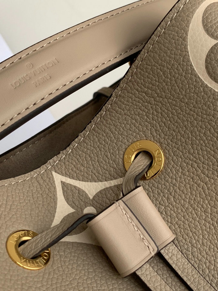 Louis Vuitton Neonoe MM Cream M45555