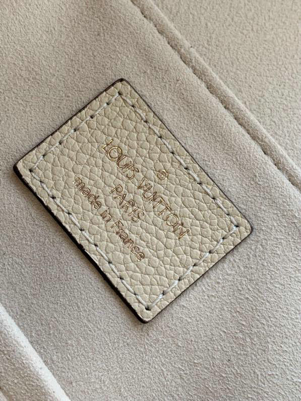 Louis Vuitton GEORGES BB Cream M53942