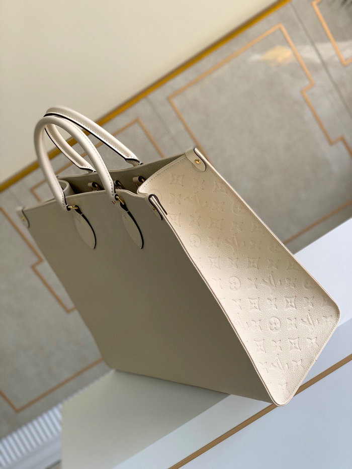 Louis Vuitton Onthego GM Cream M44925