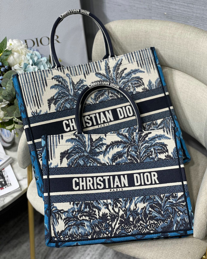 Dior Embroidered Canvas Book Tote M1286610