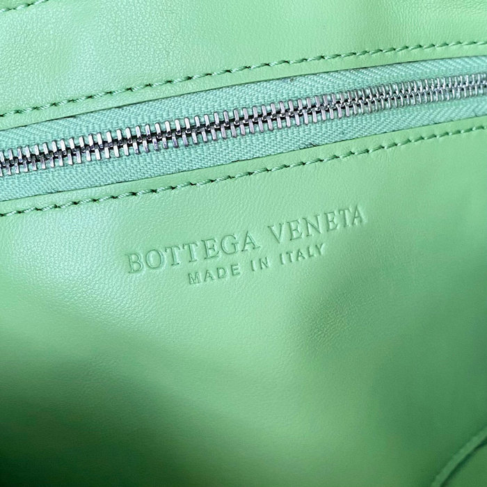 Bottega Veneta Lambskin Cassette B578009