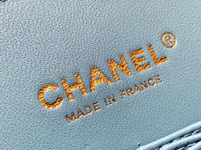 Classic Chanel Grained Calfskin Handbag Blue A01112