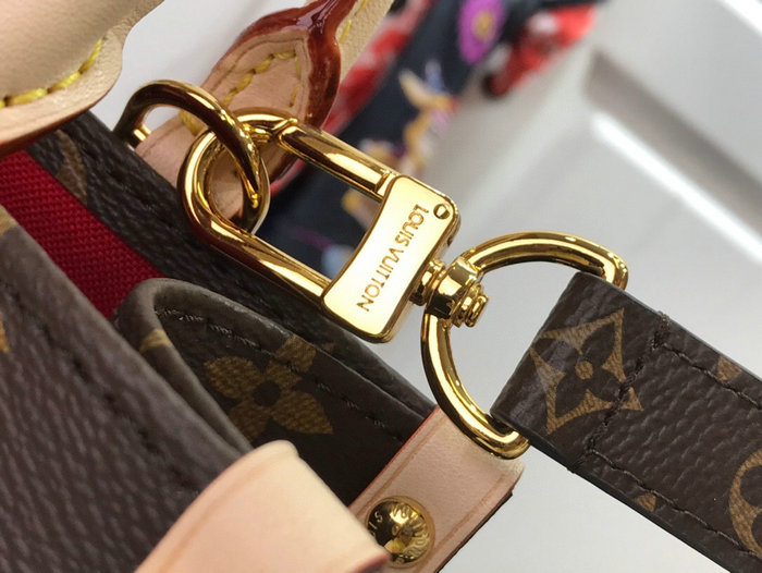 Louis Vuitton Monogram Canvas SAC PLAT BB M45847