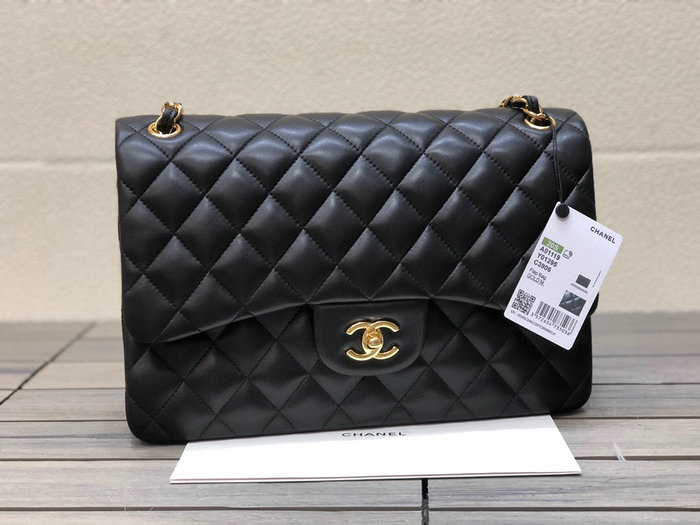 Large Classic Chanel Lambskin Handbag Black A01119