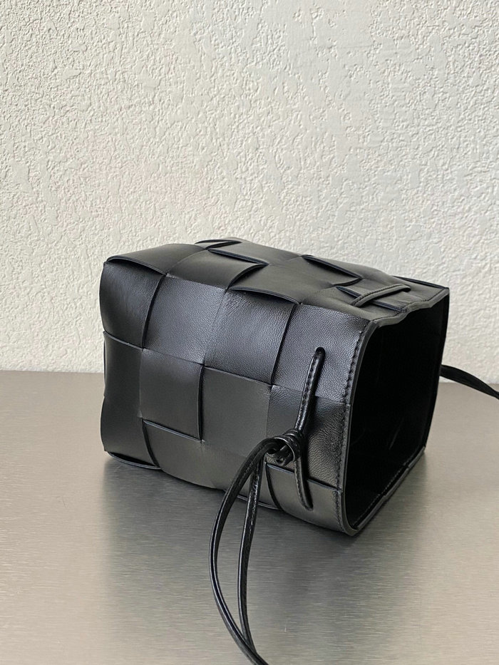 Bottega Veneta Cassette Bucket Bag Black B68028