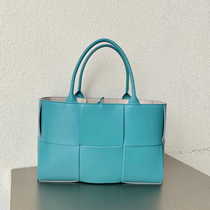 Bottega Veneta Arco Maxi Intrecciato Tote Bag Blue B03161