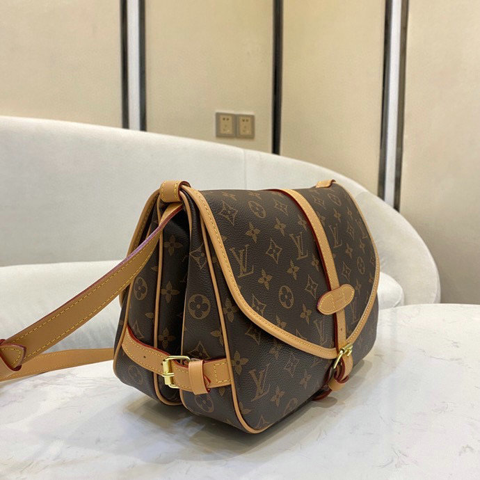 Louis Vuitton Monogram Canvas Saumur MM M40710