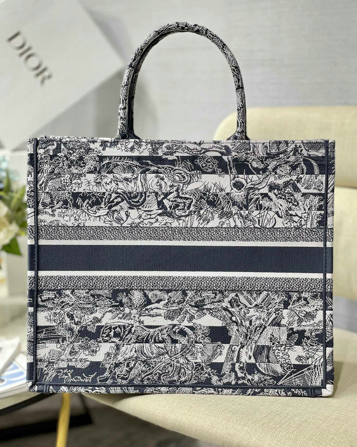 Dior Embroidered Canvas Book Tote M1286616