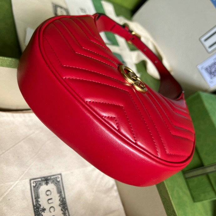 Gucci GG Marmont half-moon-shaped mini bag red 699514