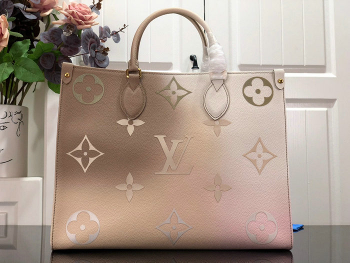 Louis Vuitton ONTHEGO MM Beige M20510