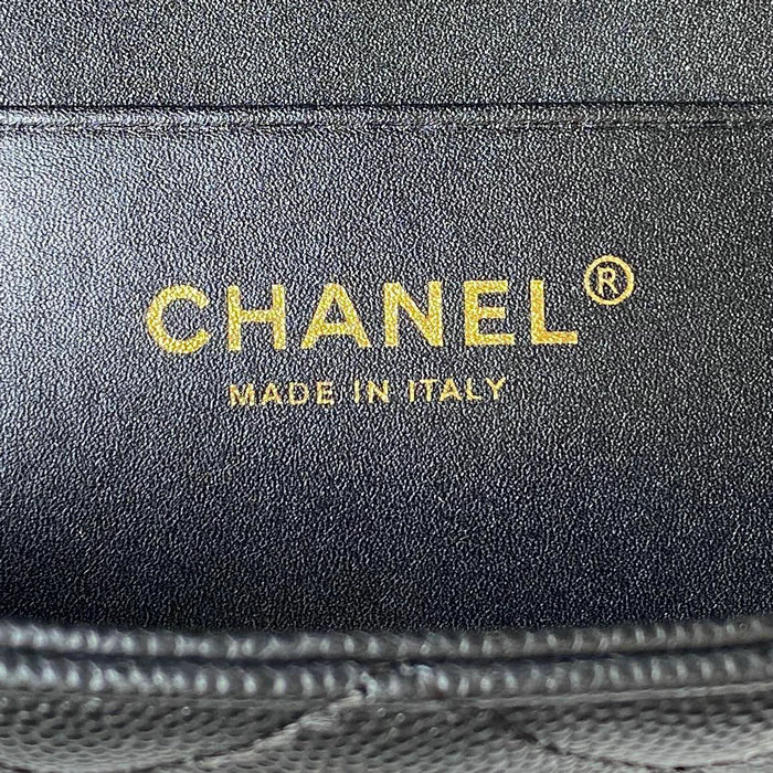 Chanel Grained Calfskin Handbag Black AS3729