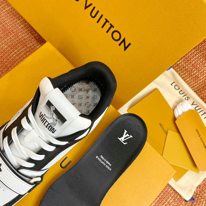 Louis Vuitton Sneakers LS04065