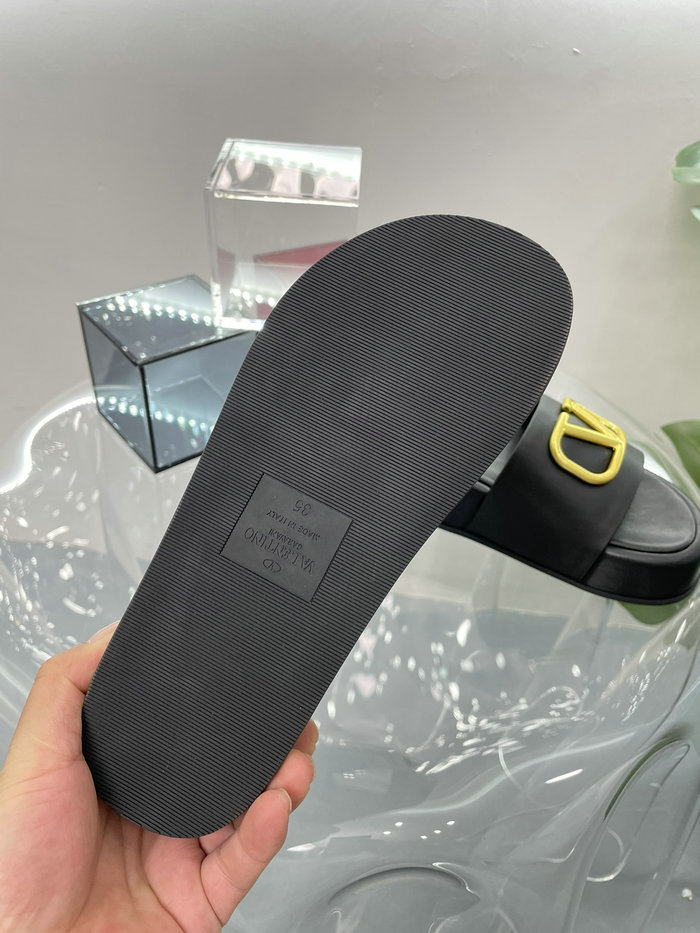 Valentino Slides VS04102