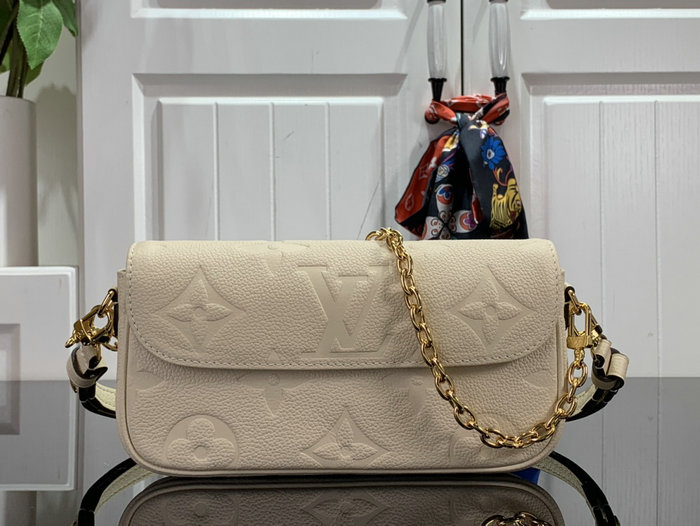 Louis Vuitton Ivy Wallet On Chain Bag White M82211