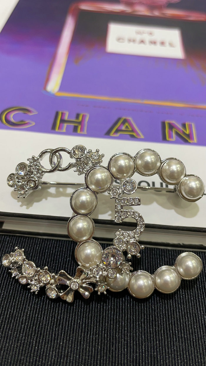 Chanel Brooch CR15