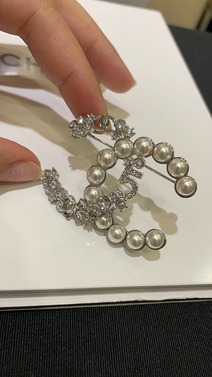 Chanel Brooch CR15