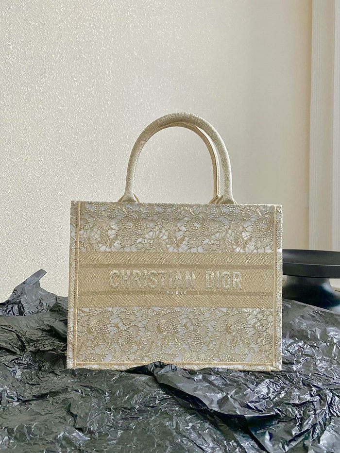 Medium Dior Or Dior Book Tote Beige M1296