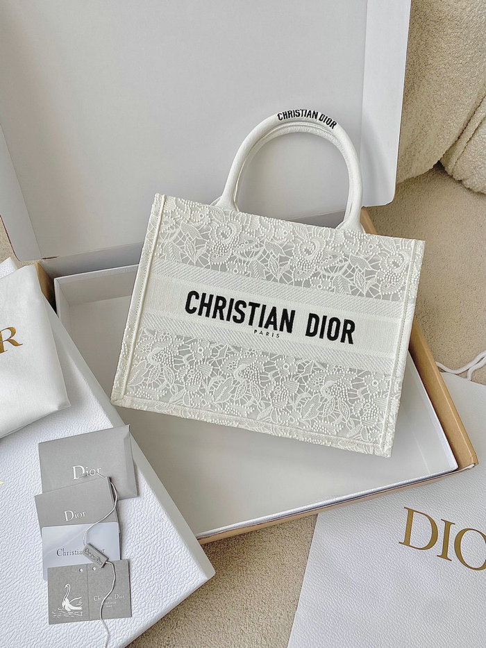 Medium Dior Or Dior Book Tote White M1296