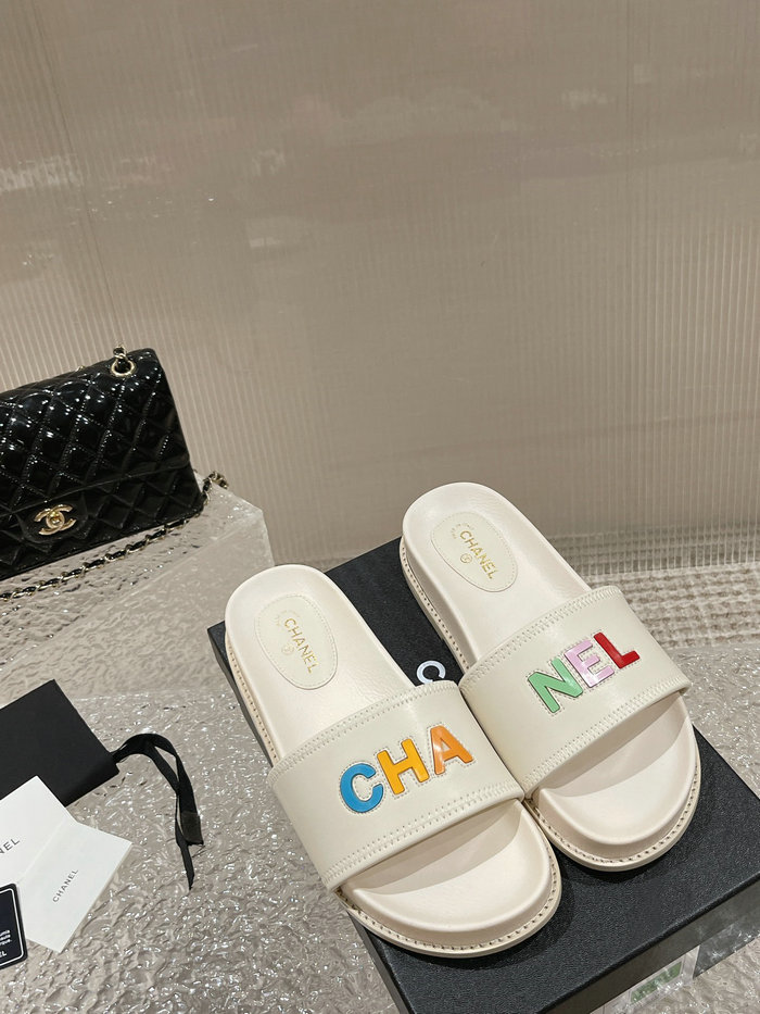 Chanel Slides SNC061105