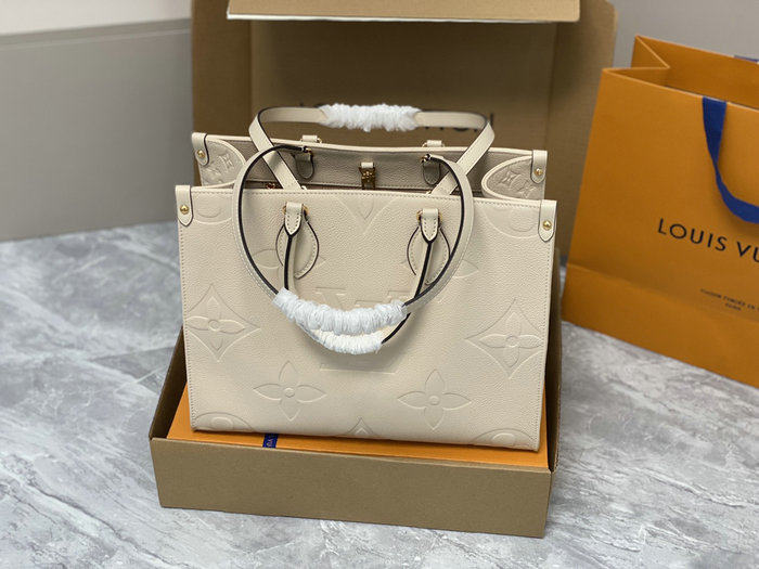 Louis Vuitton OnTheGo MM Cream M46531