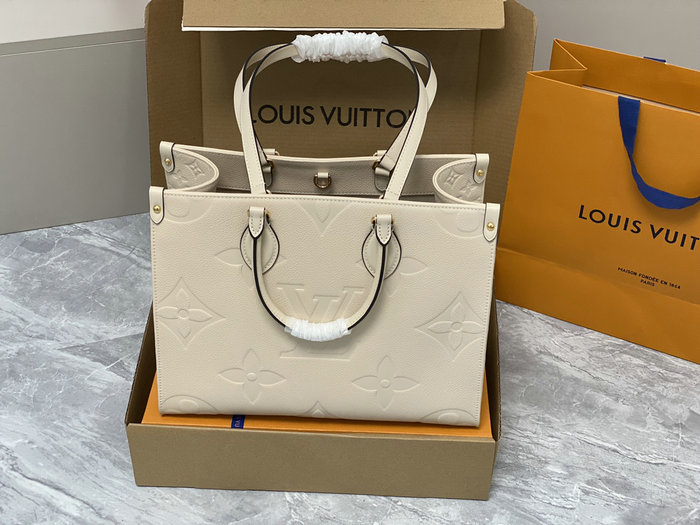 Louis Vuitton OnTheGo MM Cream M46531