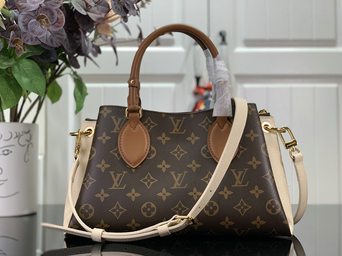 Louis Vuitton Opera MM Cream M46508