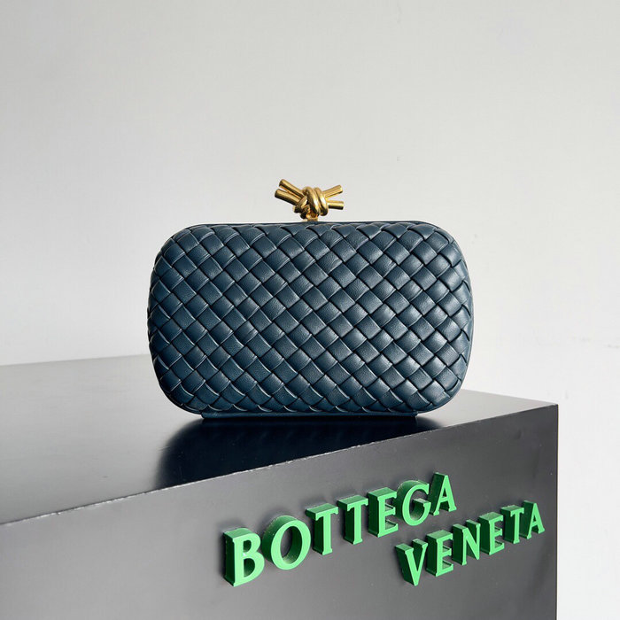 Bottega Veneta Classic Knot Clutch Blue B717622