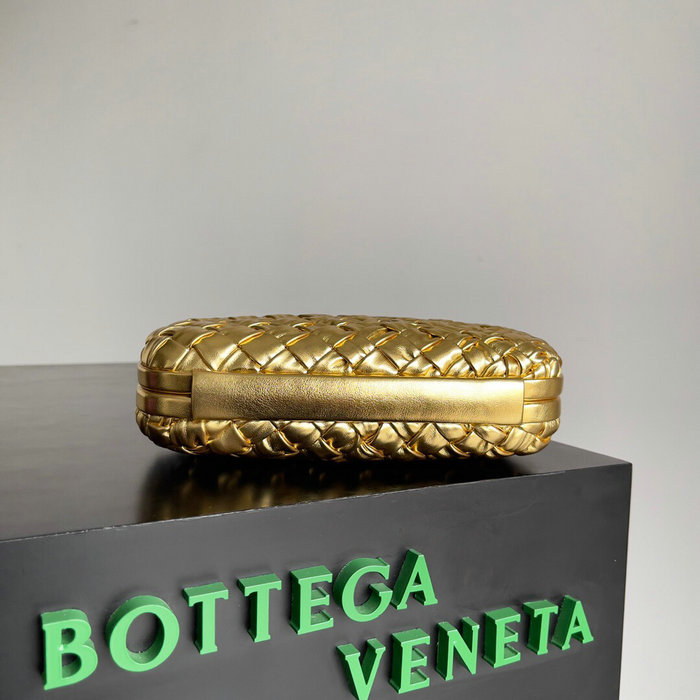 Bottega Veneta Knot Clutch Gold B717622