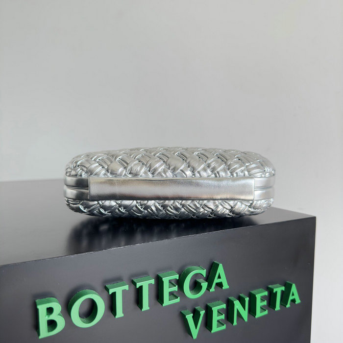 Bottega Veneta Knot Clutch Silver B717622