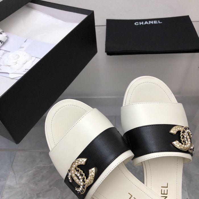 Chanel Slippers SDC062201